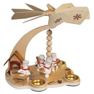 Volkskunst Zenker Weihnachtspyramide »Pyramide Weihnachtsbäckerei mit Räucherofen«, Echt Erzgebirge – Holzkunst mit Herz