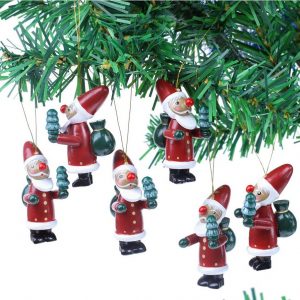 BRUBAKER Christbaumschmuck »Weihnachtsmann Holzanhänger Set« (6-tlg), 5,5 cm hoher Weihnachtsanhänger aus Holz, handbemalt