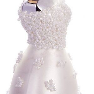 BRUBAKER Christbaumschmuck »Handbemalte Weihnachtskugel Weißes Brautkleid«, elegante Weihnachtsdekoration aus Glas, mundgeblasenes Unikat – 12 cm