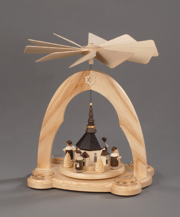 Albin Preissler Weihnachtspyramide »Seiffener Kirche mit Kurrende«, (1 St.), Handwerkskunst aus dem Erzgebirge