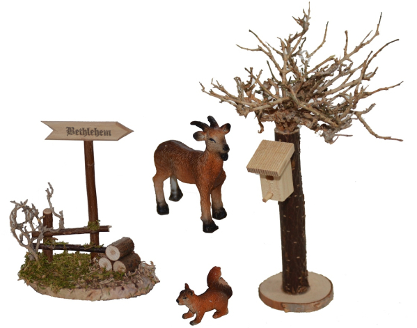 Alfred Kolbe Krippen-Zubehör, (Set, 4tlg.), Bethlehemschild, Baum mit Vogelhaus, inkl. Ziege und Eichhörnchen