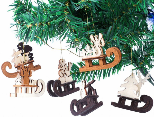 BRUBAKER Christbaumschmuck »Schlitten Holzanhänger Set« (6-tlg), Baumschmuck für den Weihnachtsbaum aus Holz, 5,5 cm hoch