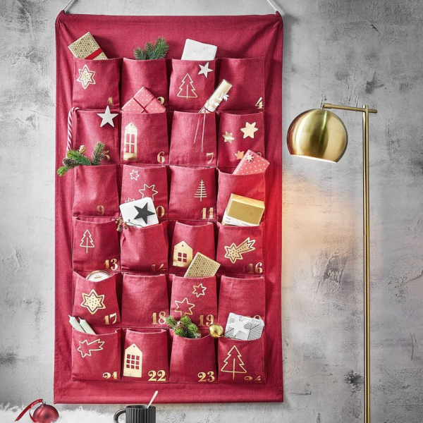 BUTLERS befüllbarer Adventskalender SANTA IS COMING (Adventskalender, 24-tlg)