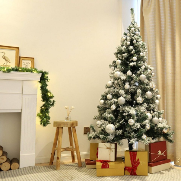 Salcar Künstlicher Weihnachtsbaum »Künstlicher Weihnachtsbaum mit Schnee Tannenbaum mit Metallständer«, 210cm mit 718 Spitzen