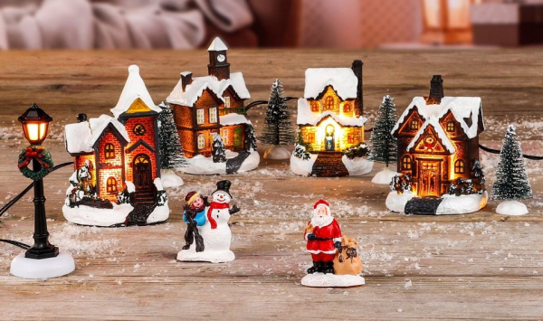 Spetebo Weihnachtsstadt »LED Weihnachtsstadt – Set 11-teilig«