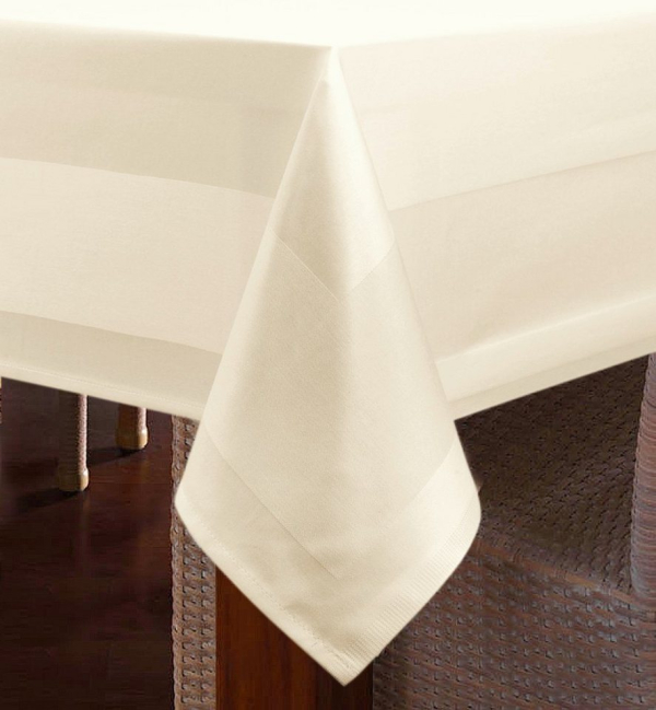 TextilDepot24 Tischdecke »mit Atlaskante aus 100% Baumwolle – Farbe Sekt – Servietten Tischläufer« (1-tlg)
